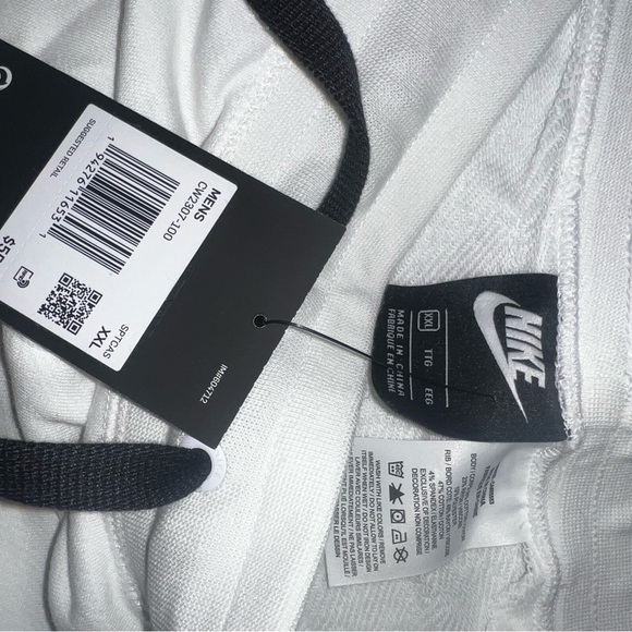 Xxl nwt Nike limited edition shorts - Picture 5 of 5